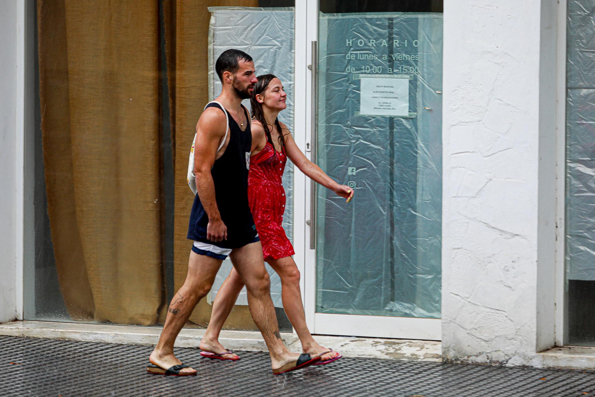 Mira aquí todas las fotos del paso de la borrasca por las calles de Ibiza