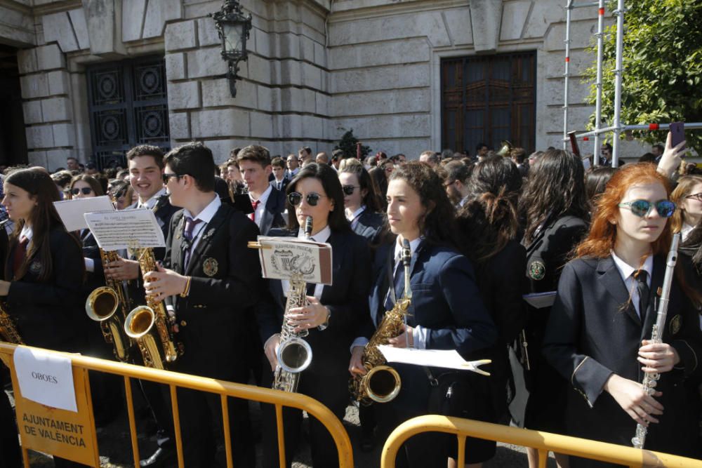 Búscate en el público de la mascletà del 1 de marzo