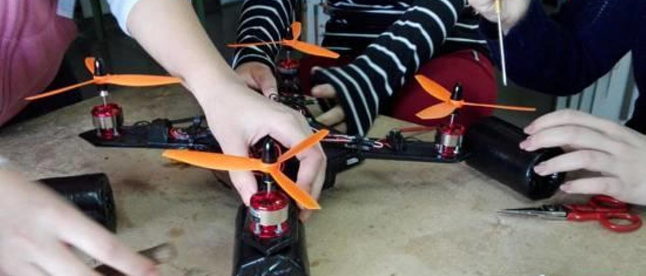 Fabricar drones en el instituto