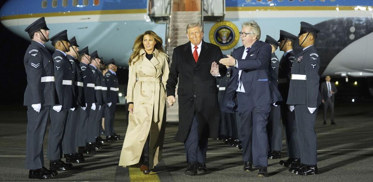 El Regne Unit afalaga Trump amb una visita d’Estat marcada per la pompa El Regne Unit afalaga Trump amb una visita d’Estat marcada per la pompa