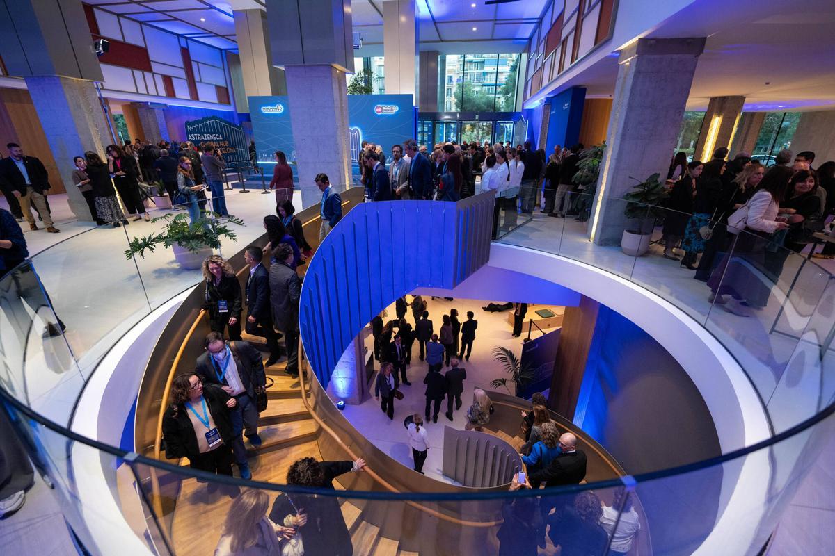 Barcelona, 31/10/2025. Economía. Inauguración de la nueva sede del AstraZeneca Global Hub en el Edificio Estel, que consolida la presencia de la farmacéutica en la ciudad. Foto de Zowy Voeten.