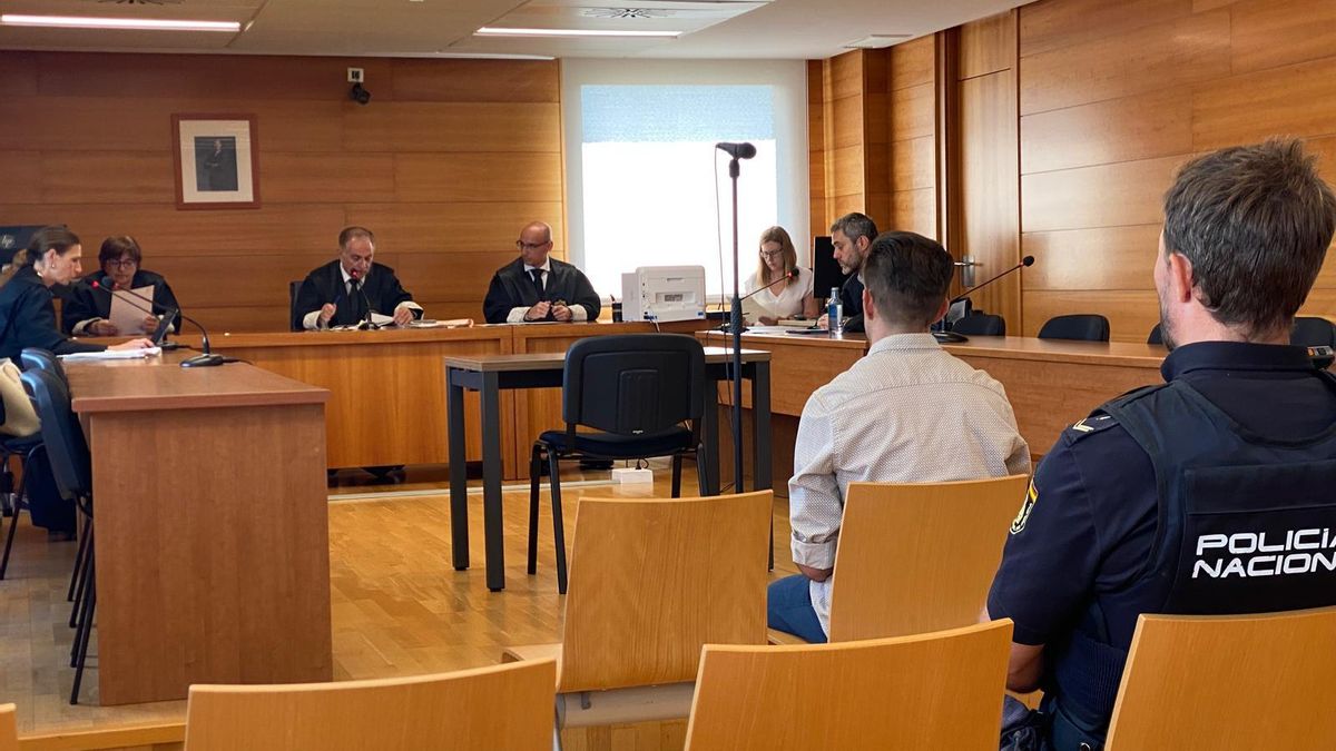 El hombre condenado en el juicio, este miércoles en el banquillo de la Audiencia.