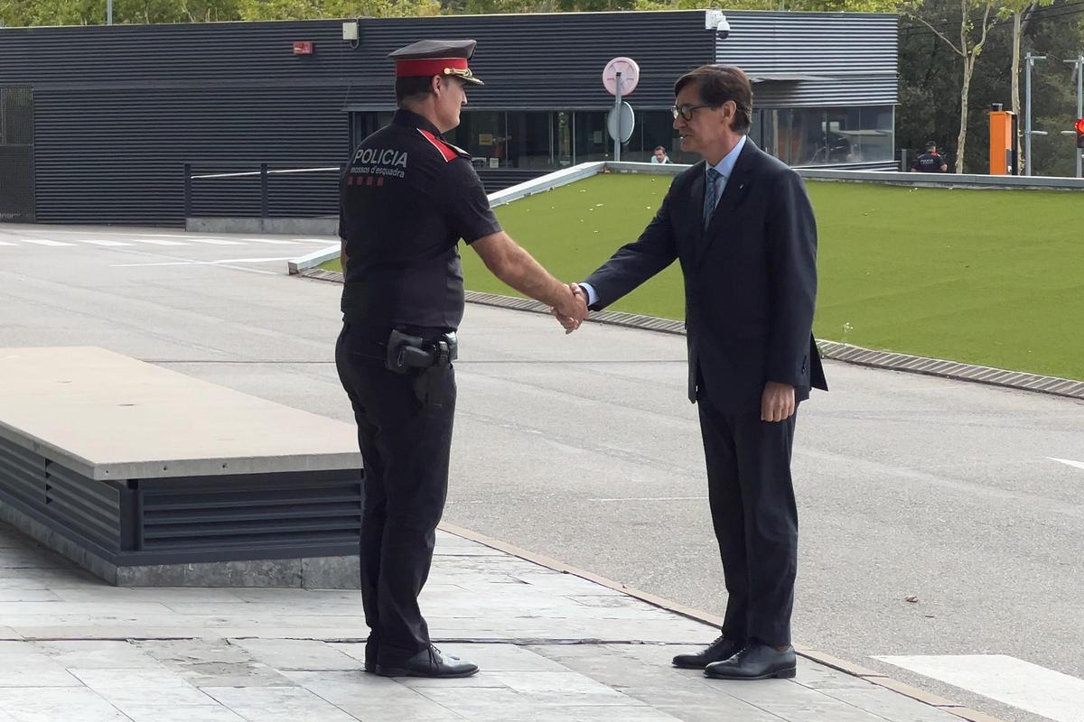 Illa y Parlon visitan la sede central de los Mossos en Sabadell