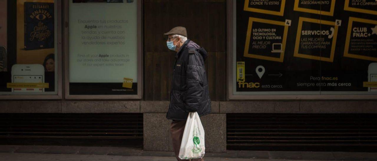 Canarias continúa en niveles de riesgo medio y bajo de alerta sanitaria