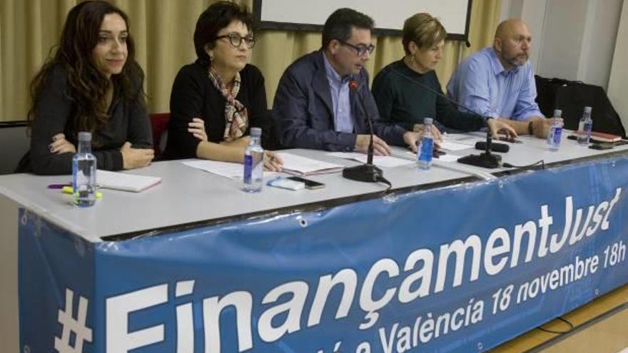 «La infrafinanciación bloquea el tren Xàtiva-Alcoi y la autovía de l&#039;Olleria»