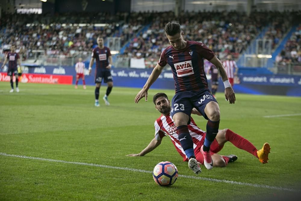 El Sporting desciende a Segunda