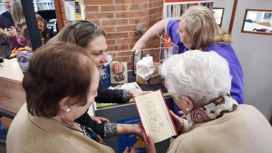 Mar de Niebla celebra el Día del Libro en La Camocha con "Refugios de papel", en imágenes