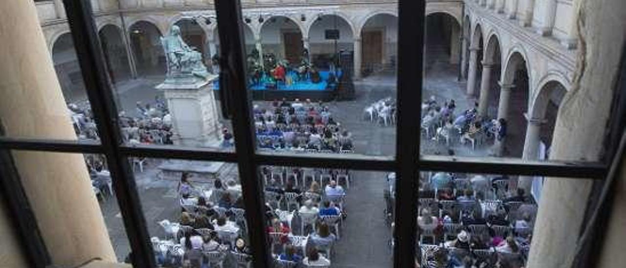 Un concierto en el claustro de la Universidad, en 2017.