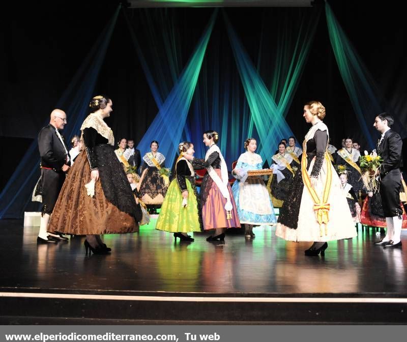 GALERÍA DE FOTOS -- Cor de la Ciutat venera a Teresa y Beatriz