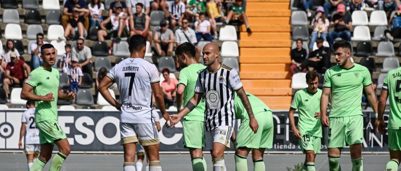 Imagen del duelo del sábado entre el Badajoz y el Bilbao Athletic.