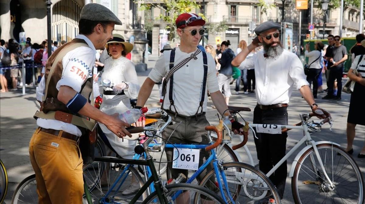 lpedragosa38664299 barcelona 28 05 2017 7  bicicletada modernista saliendo de l170530204946