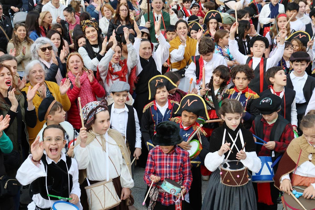Los más pequeños protagonizan su 'Reconquistiña' Los más pequeños protagonizan su 'Reconquistiña'