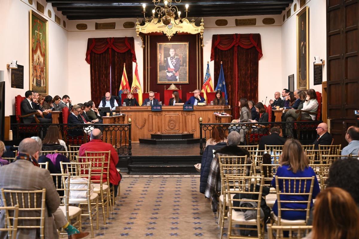 El pleno de este lunes en el Ayuntamiento de Elche, correspondiente al mes de enero.