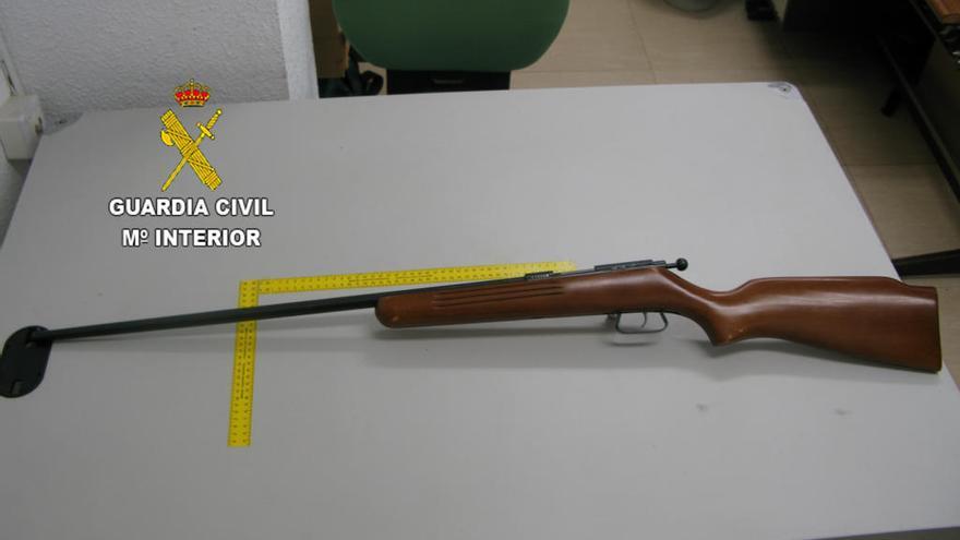 Detenido en Benicarló por ofertar un fusil sin licencia en una red social