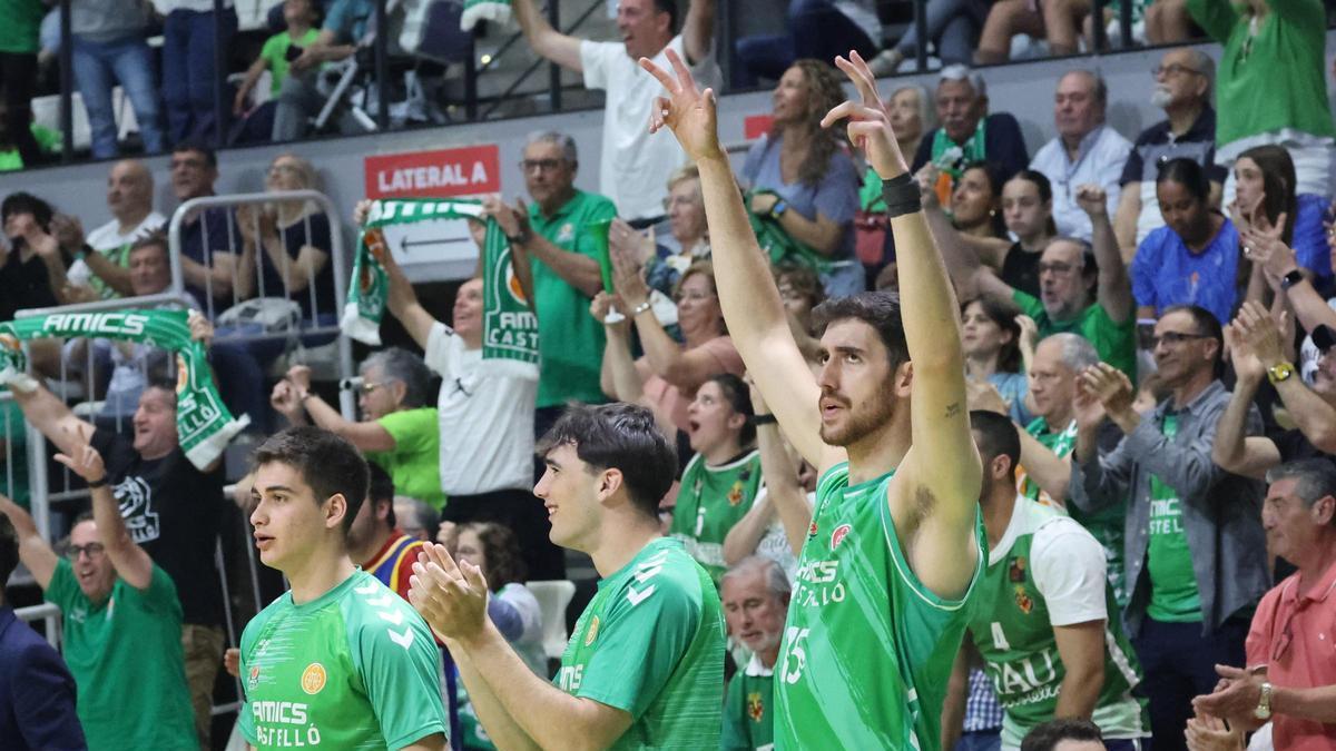 Galería | Las mejores imágenes del partidazo Amics Castelló-CB Llíria en el Ciutat Castelló