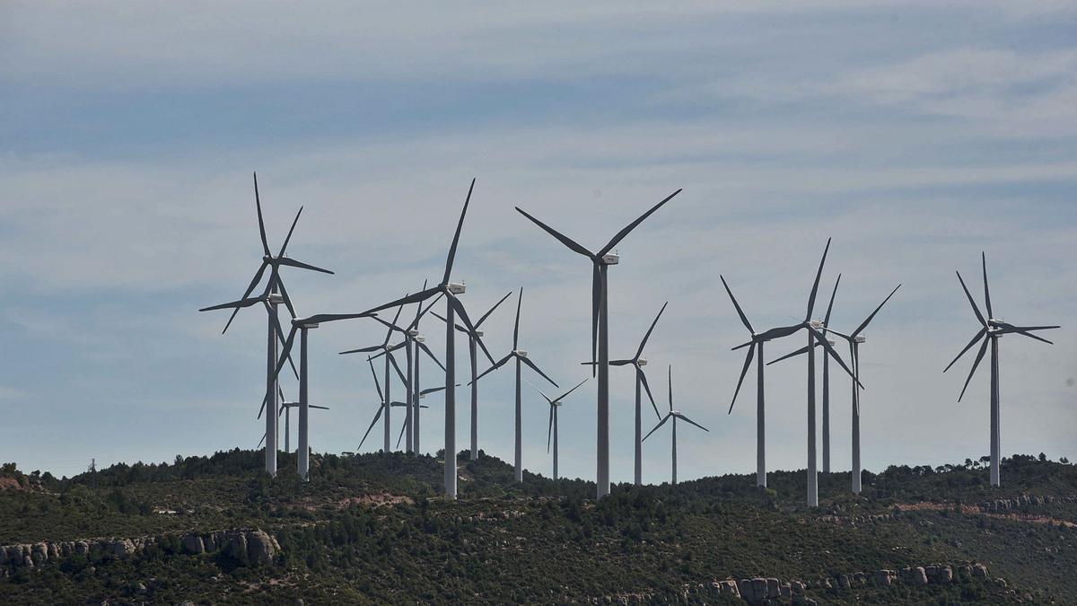 El Govern adverteix que caldran «grans projectes» de renovables al territori