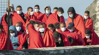 Salvamento rescata a unos 230 migrantes en cinco pateras en Lanzarote y Fuerteventura