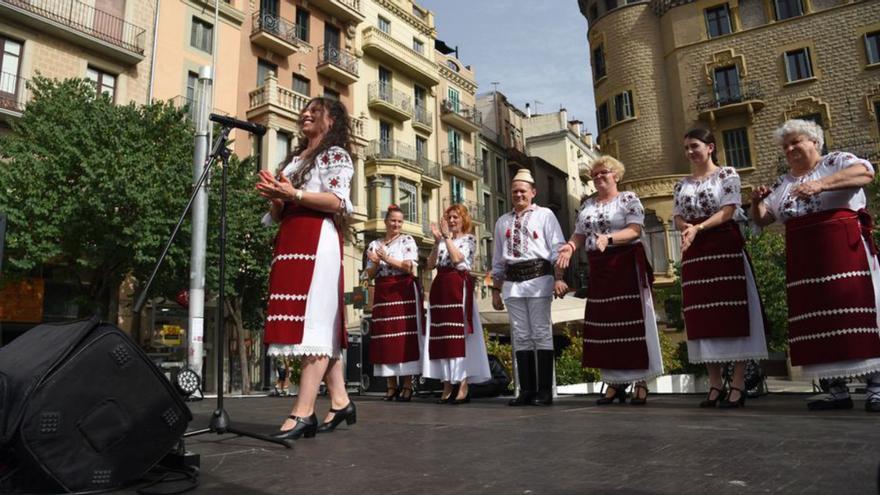 Cultures de tot el món es visibilitzen 
a la 9a Festa Intercultural de Manresa