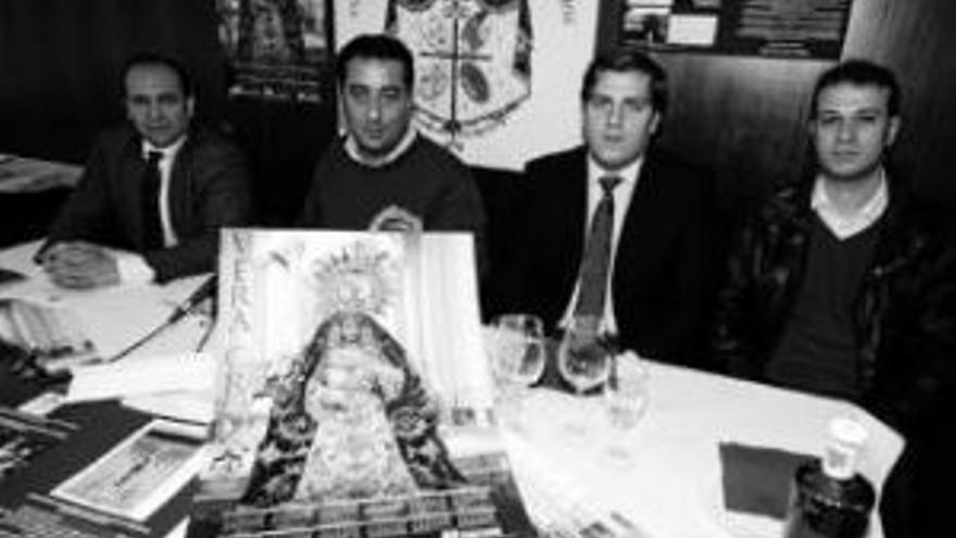 La Vera Cruz pide colaboración para sufragar el paso de su Virgen