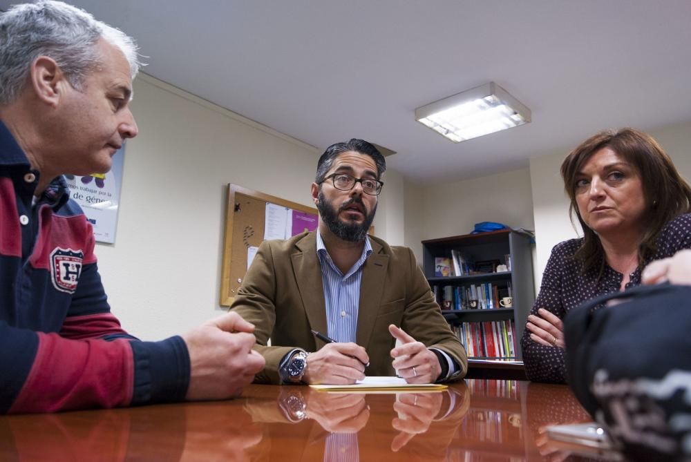 Manifestación de los trabajadores de El Asturcón contra en tripartito