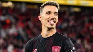 Grimaldo se aleja del Barça: decide destino lejos del Bayer