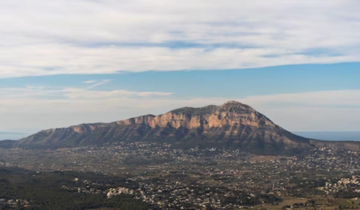 ¿Sabías que el Montgó parece un elefante? La imagen que ha reavivado la leyenda