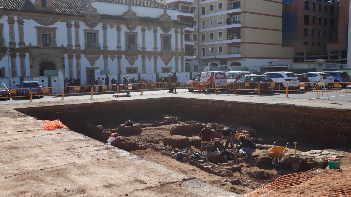 Cata arqueológica en el aparcamiento de la Diputacion de Córdoba.