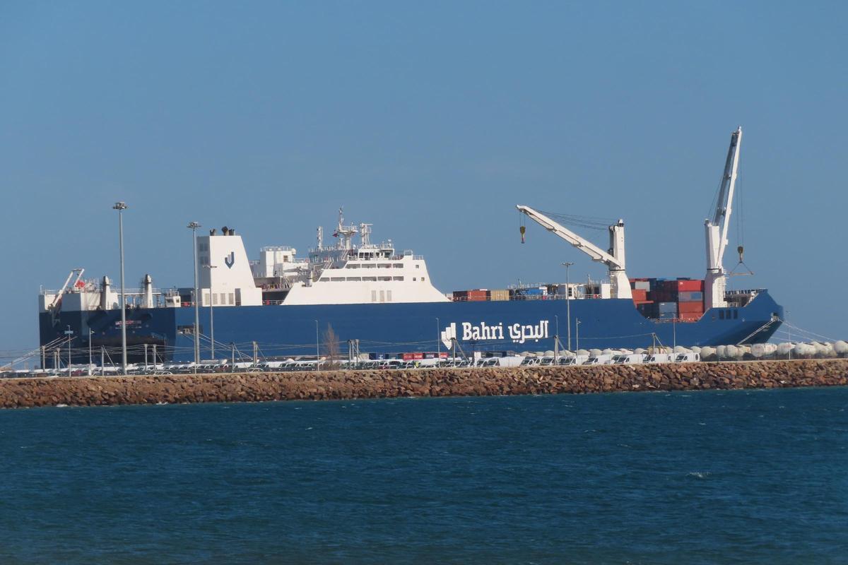 Imagen del barco durante su escala en Sagunt.