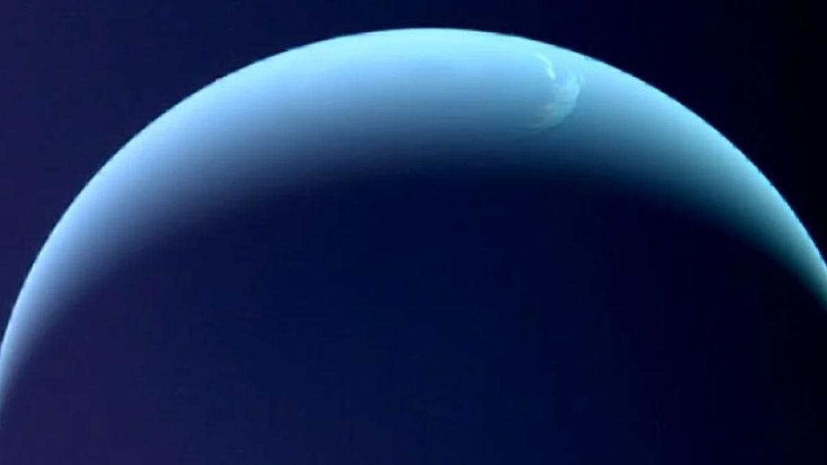 Vista de Neptuno registrada por la Voyager 2 en agosto de 1989.