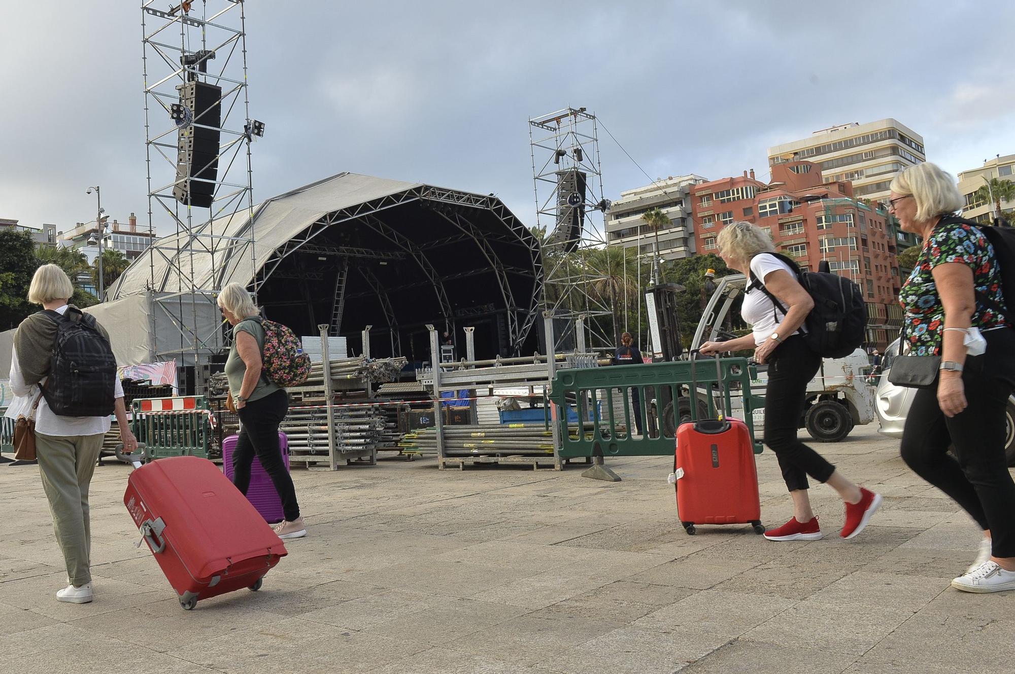 Montaje de los escenarios del Womad