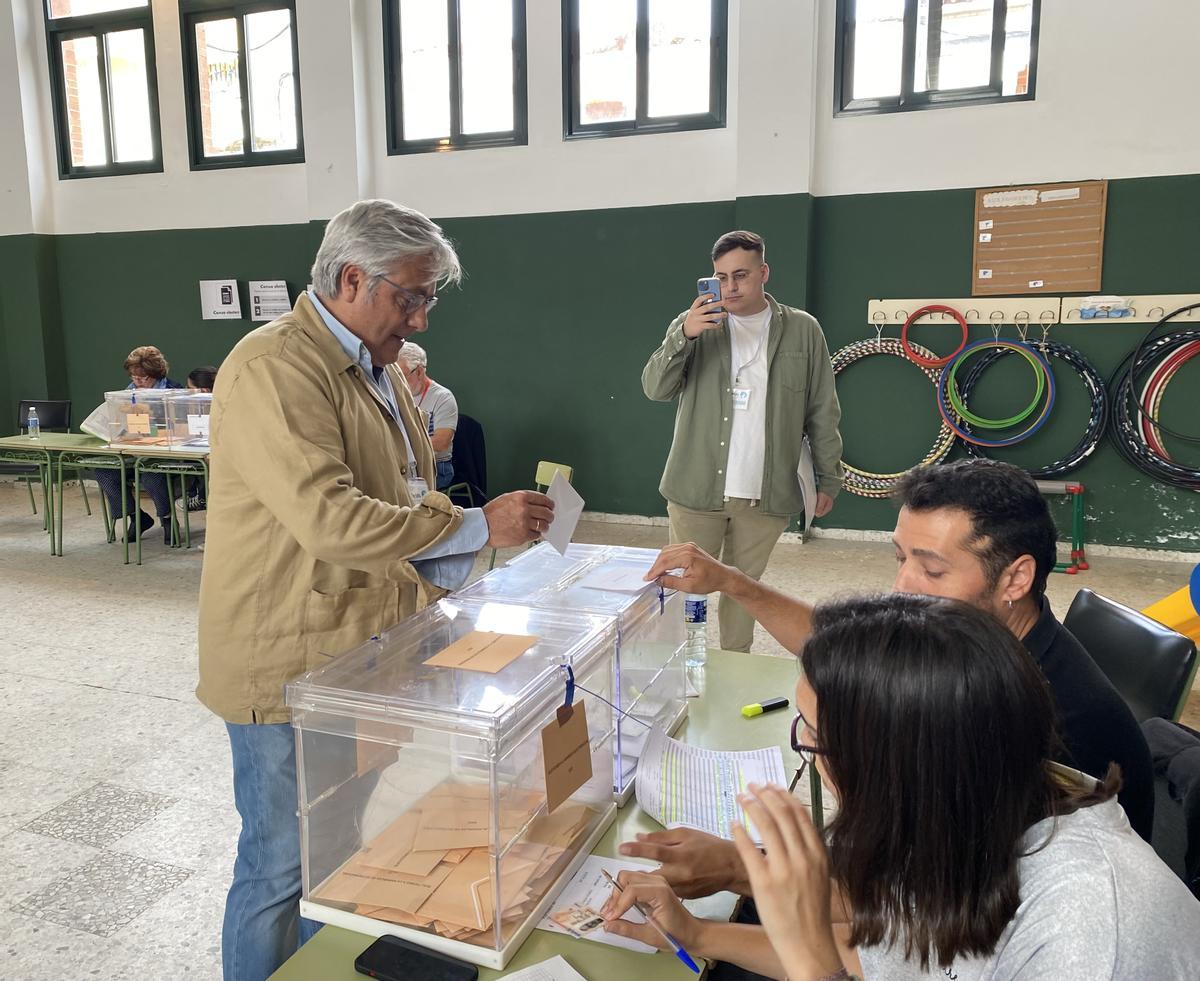 El candidato de X Mérida, Miguel Valdés.