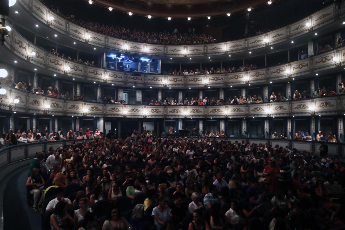 Las imágenes del concierto de Pablo Alborán en el Teatro Cervantes