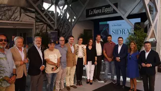 La sidra vive su gran año: LA NUEVA ESPAÑA presenta en la Feria su colección de libros sobre la bebida asturiana