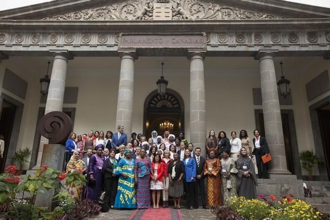 16/05/2016.Inauguración del I Encuentro de Parlamentarias Canarias-África.Hanna Birna.Catherine Samba-Panza.Carolina Darias.Maria Teresa Fernandez de la Vega.Barbara Hendricks.Santa Cruz de Tenerife