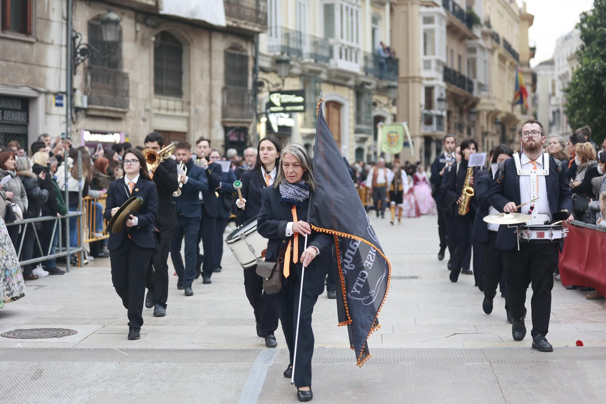 Búscate en el segundo día de ofrenda por la calle Quart (entre las 18:00 a las 19:00 horas)