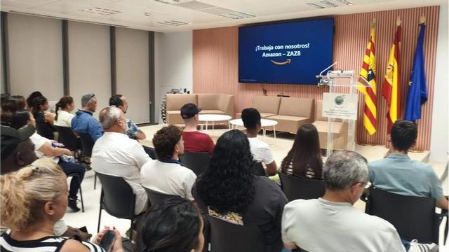 Amazon pone en marcha la selección de personal para su centro de La Muela.