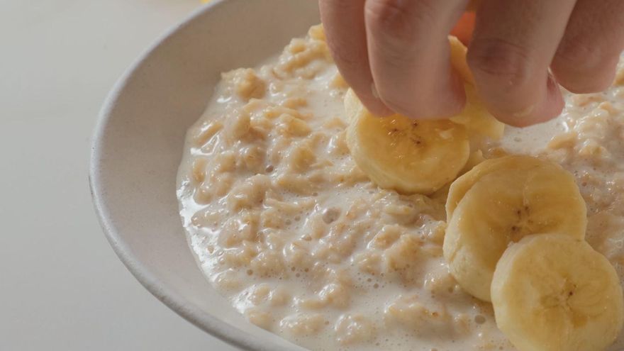 Este es el desayuno que debes tomar cada día si vas al gimnasio por la mañana | Vídeo