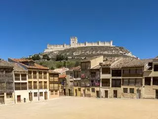 La carretera que recorre la Milla de Oro del Vino de Castilla y León