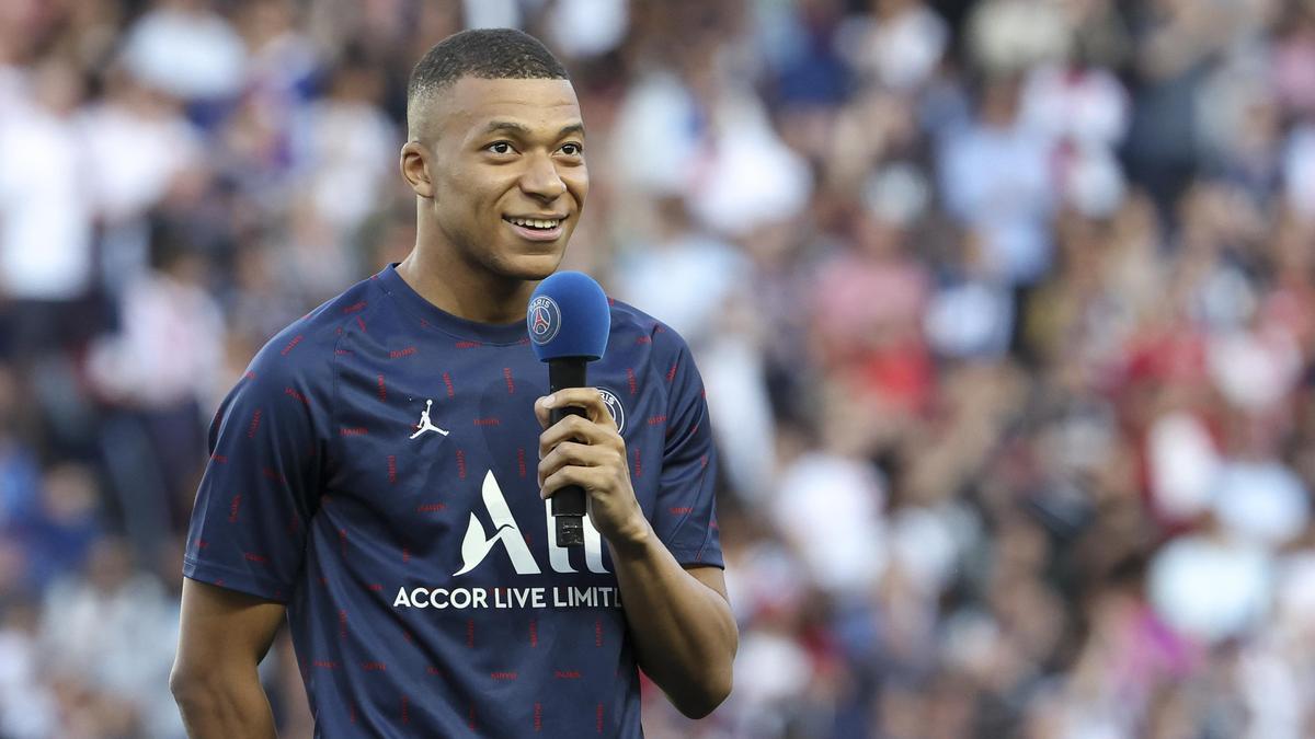 Kylian Mbappe firma la ampliación de su contrato con el PSG hasta 2025