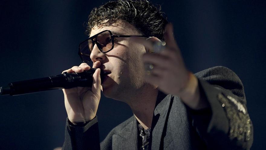 Quevedo canta la icónica canción 'La Flaca' de Jarabe de Palo en su concierto en Madrid