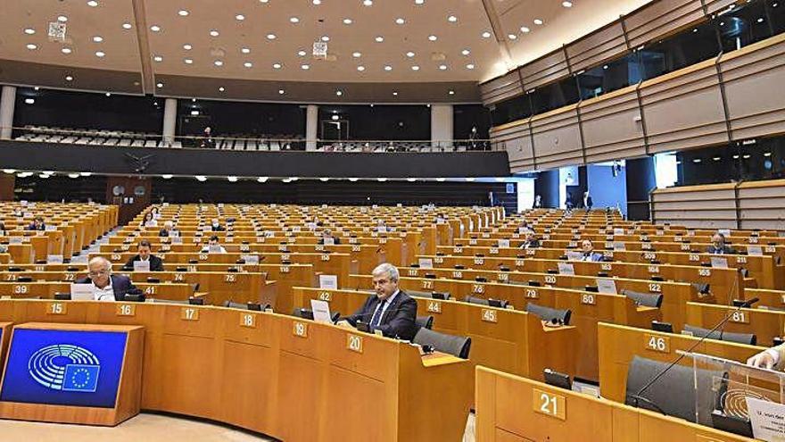 Ursula von der Leyen, ayer, durante su intervención en un semivacío europarlamento de Bruselas.