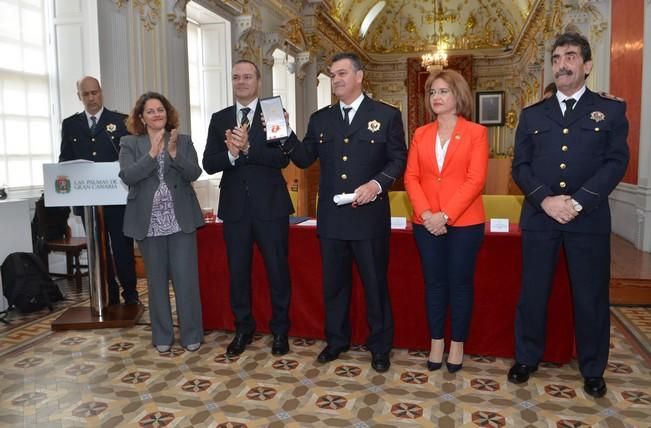 BOMBEROS HONORES DISTINCIONES