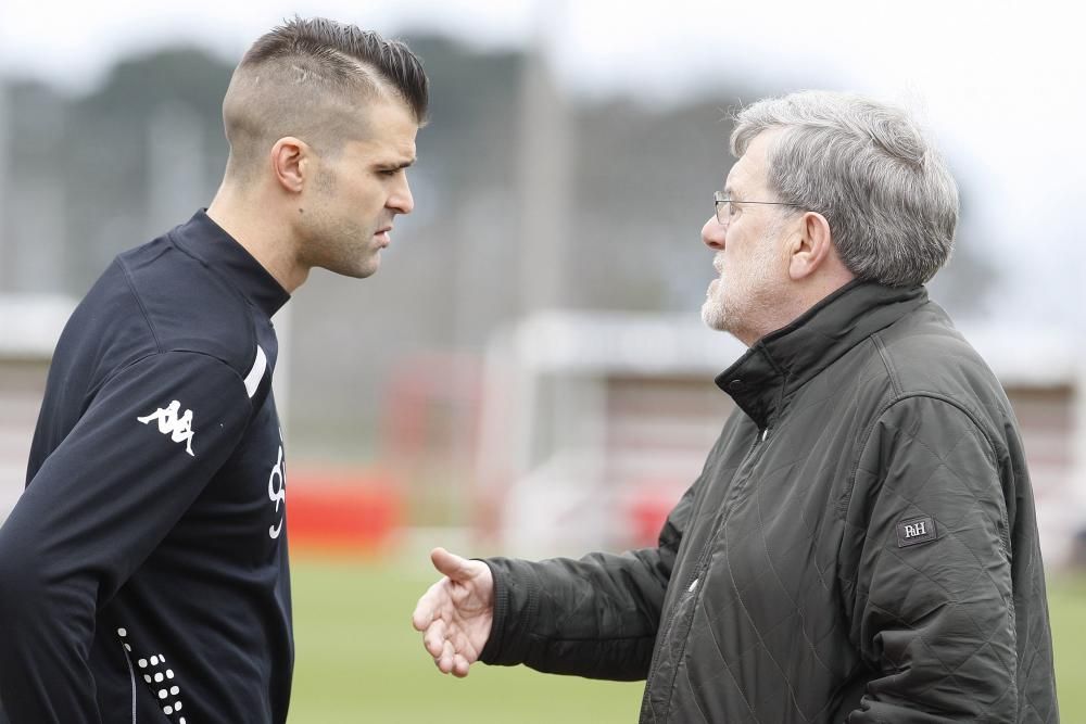 Entrenamiento del Sporting tras su regreso de Málaga