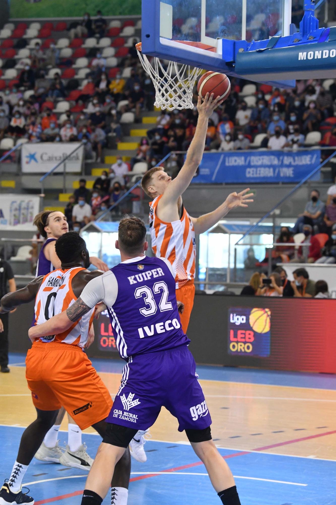 El Leyma cae ante el Valladolid (80-81)