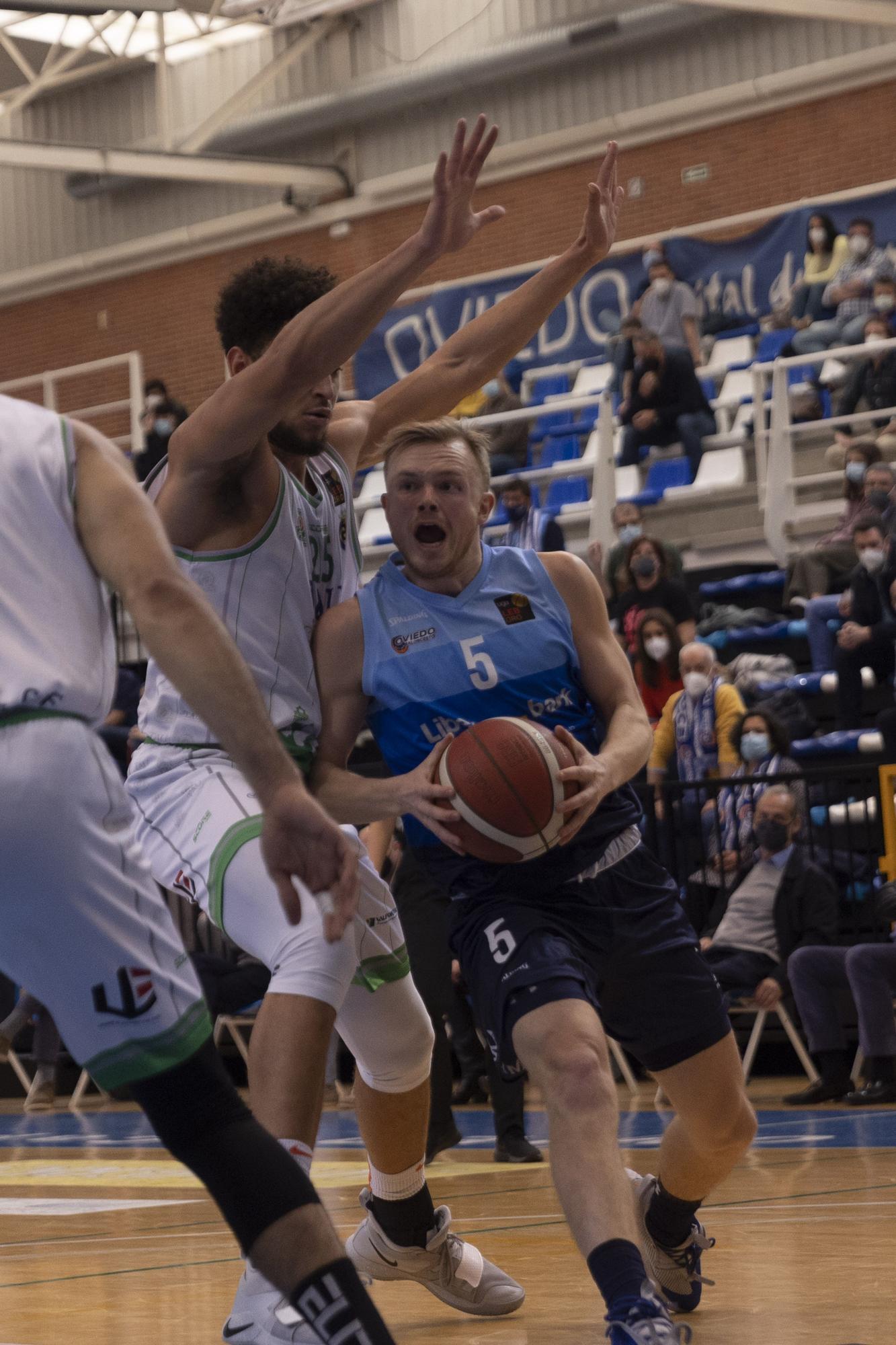 Nuevo recital del Oviedo Baloncesto: gana al Castelló por 91-77