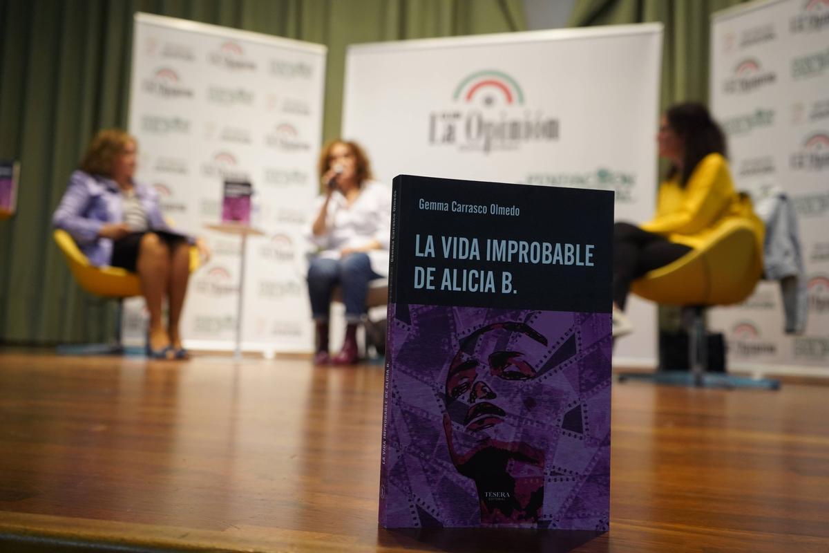 Zamora. Club LA OPINIÓN con Gemma Carrasco, periodista, autora del libro La vida improbable de Alicia B