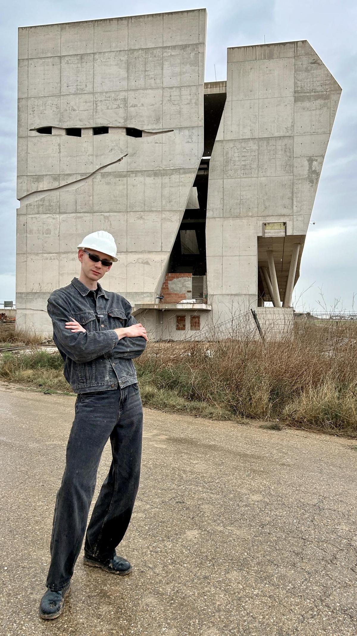 Erik Harley, artista, divulgador y autor de ‘Pormishuevismo: Rotondas y mamotretos’.