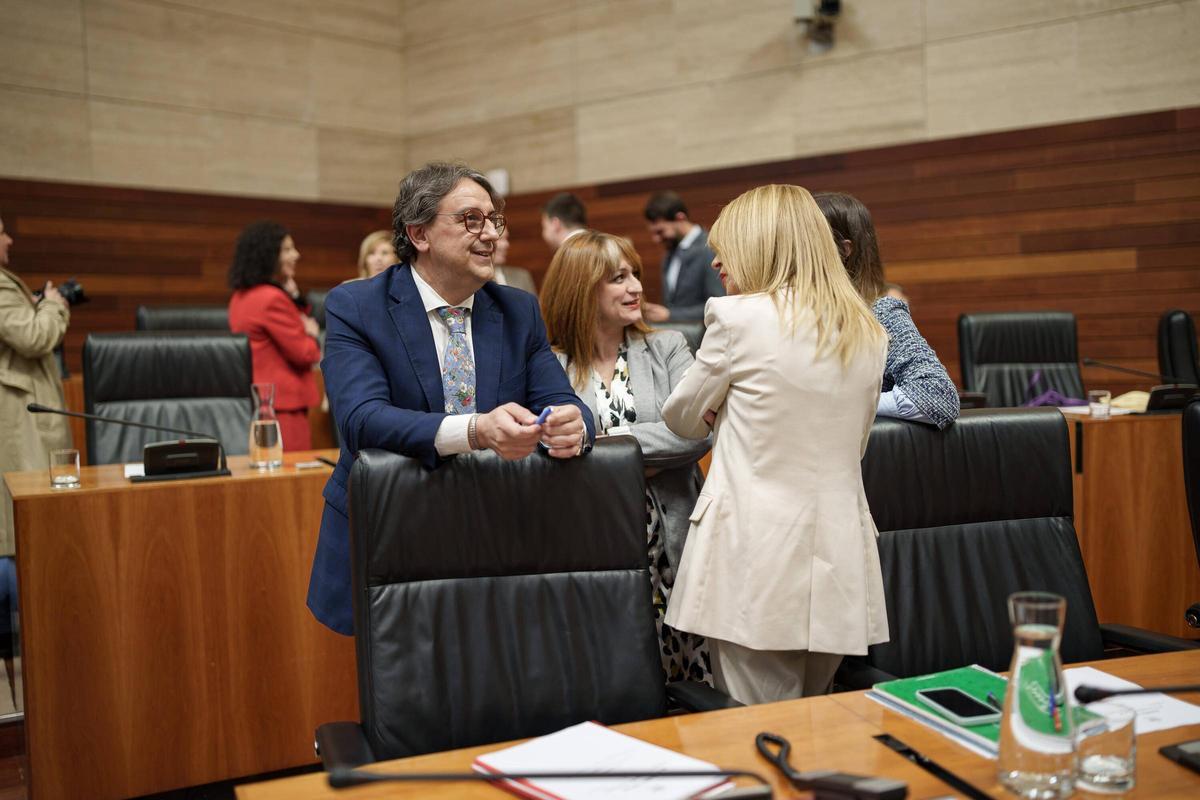Galería | Tercera sesión del debate de investidura de María Guardiola