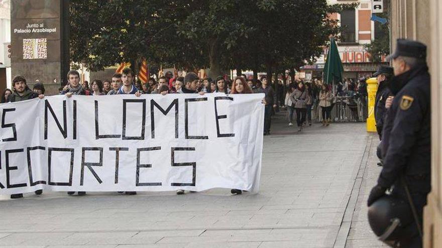 El PP acusa al PSOE de ir en contra de la libertad de elección de centro