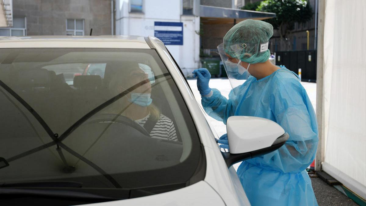 Test Covid-auto en el Hospital Provincial de Pontevedra / Gustavo Santos